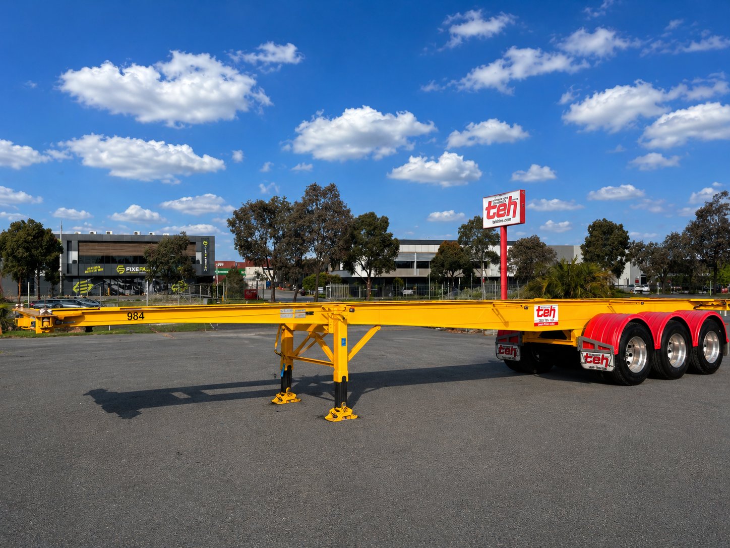 TEH skeletal trailer at the Sunshine West depot